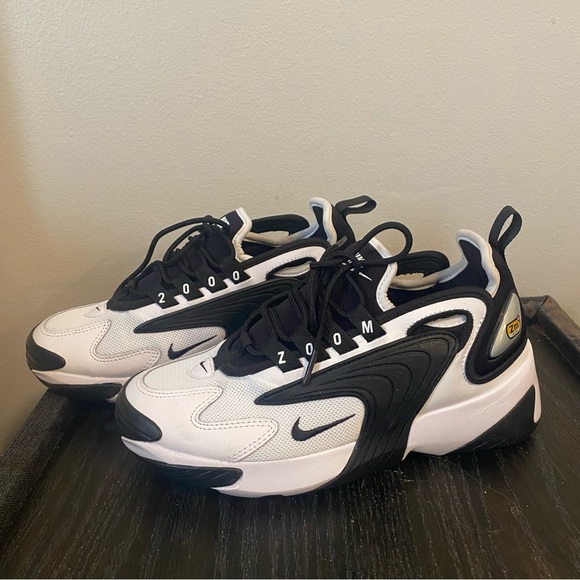 black and white nike zoom 2k
